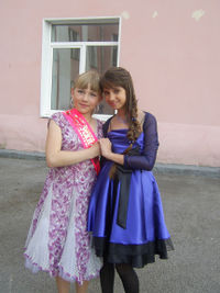 Виктория Кормина (слева)